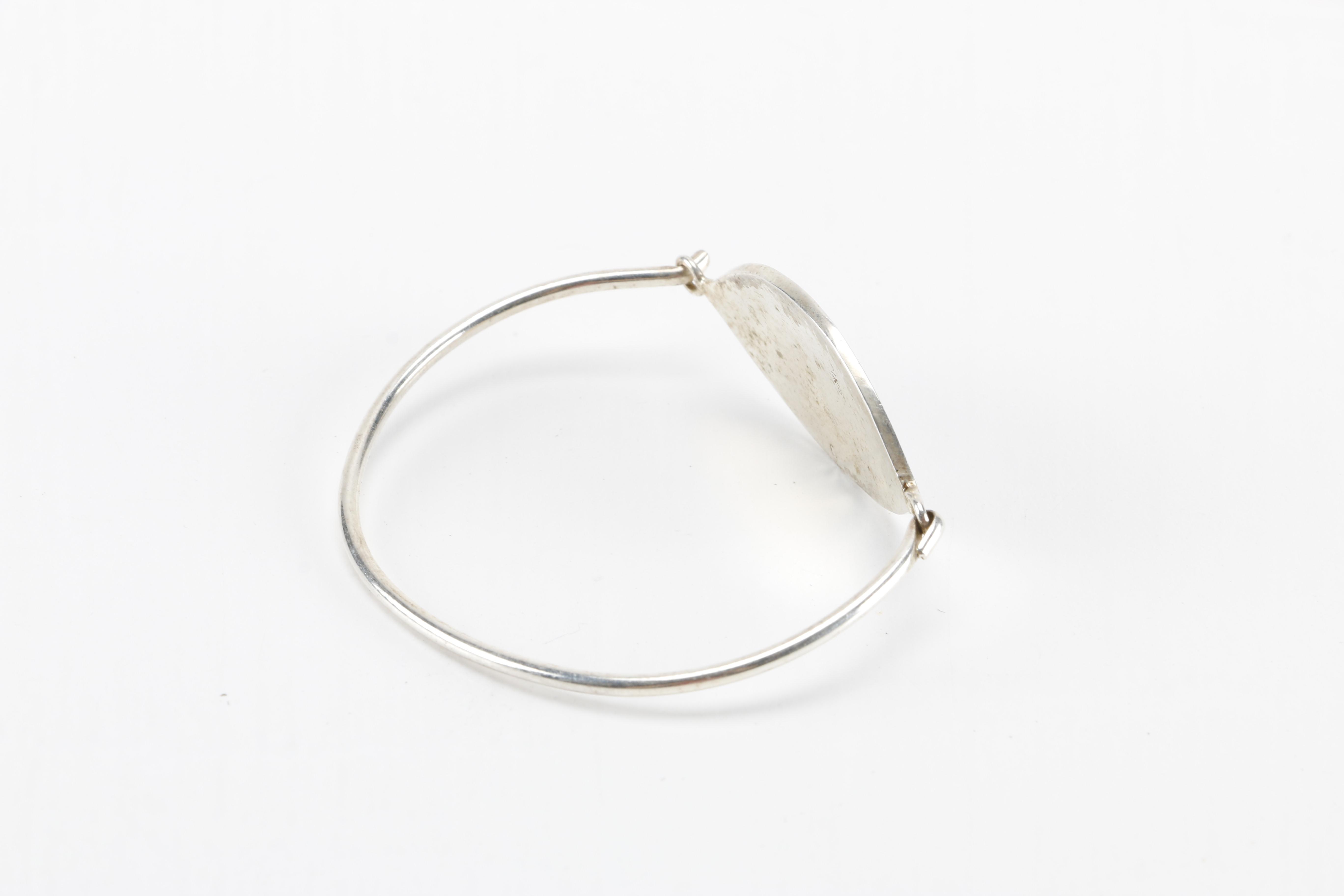 Stone Jewelry Necklaces and Bracelets