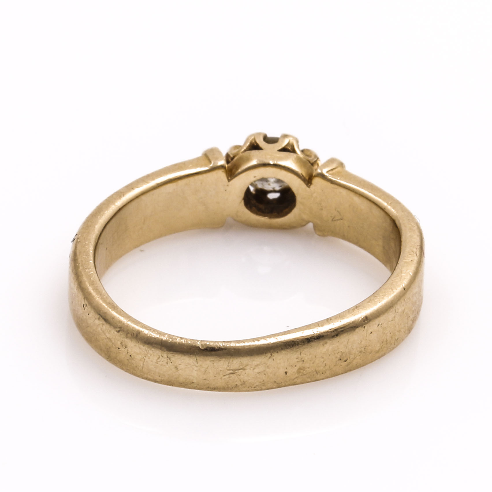 14K Yellow Gold Floral Diamond Ring