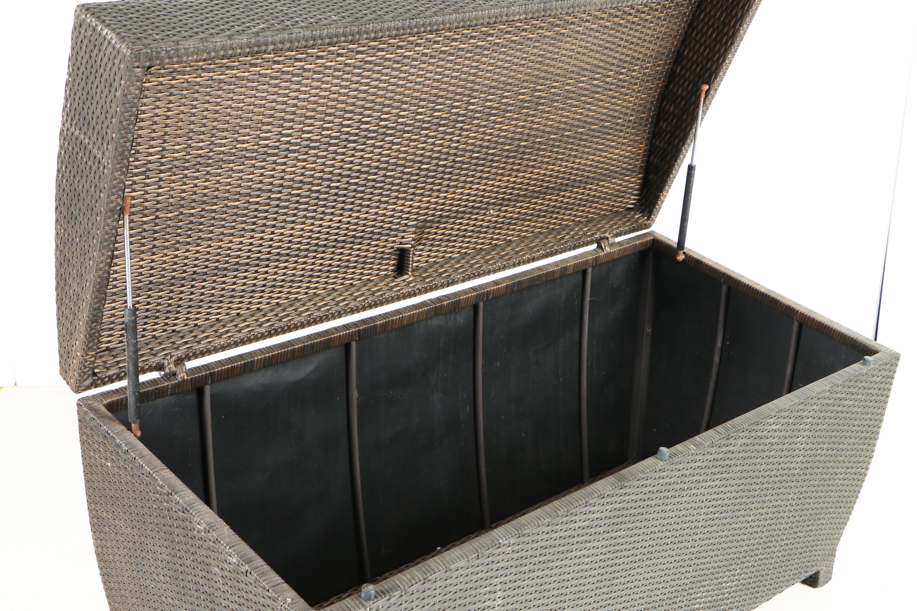 Les Jardins Wicker Storage Chest