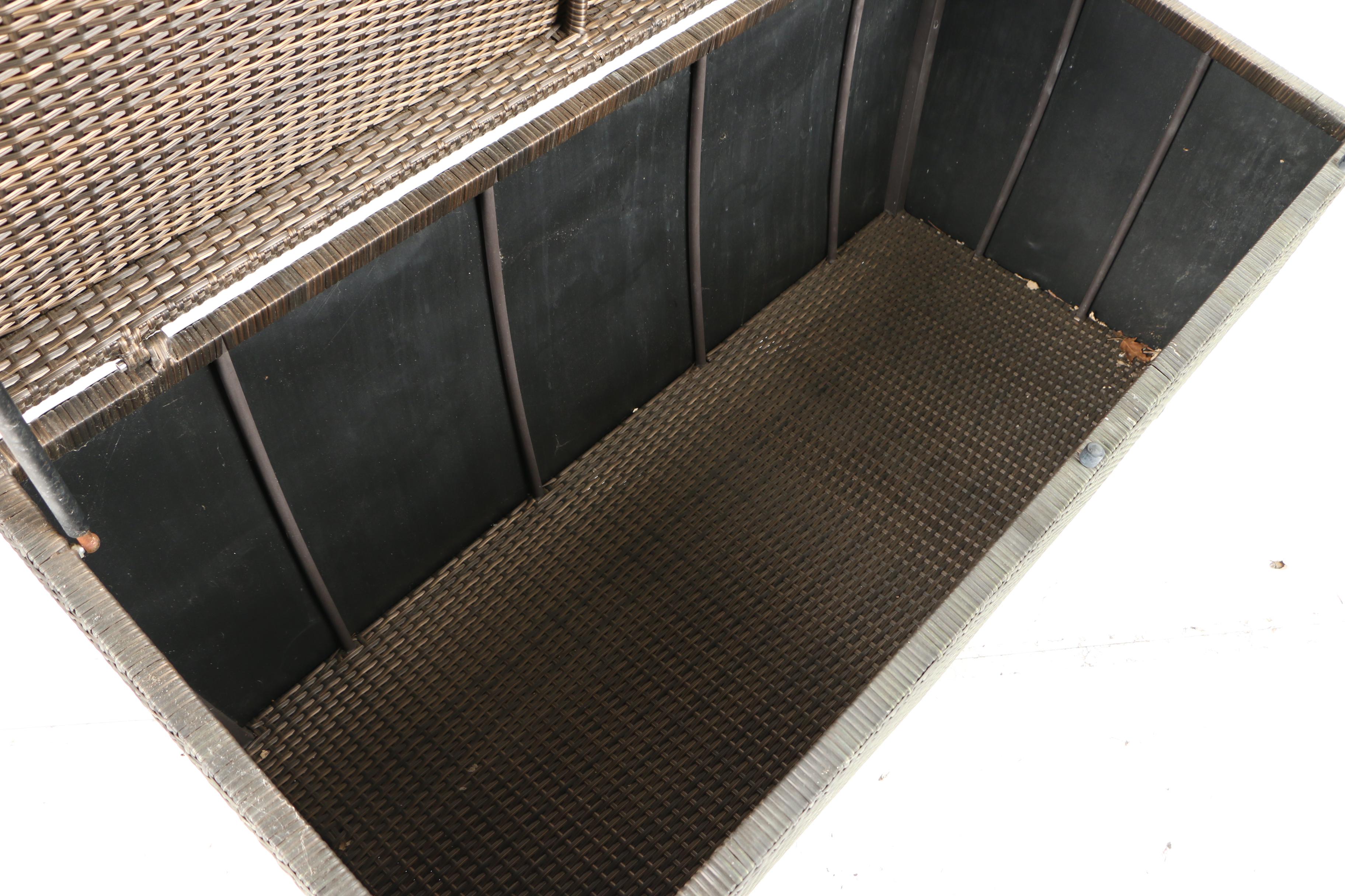 Les Jardins Wicker Storage Chest