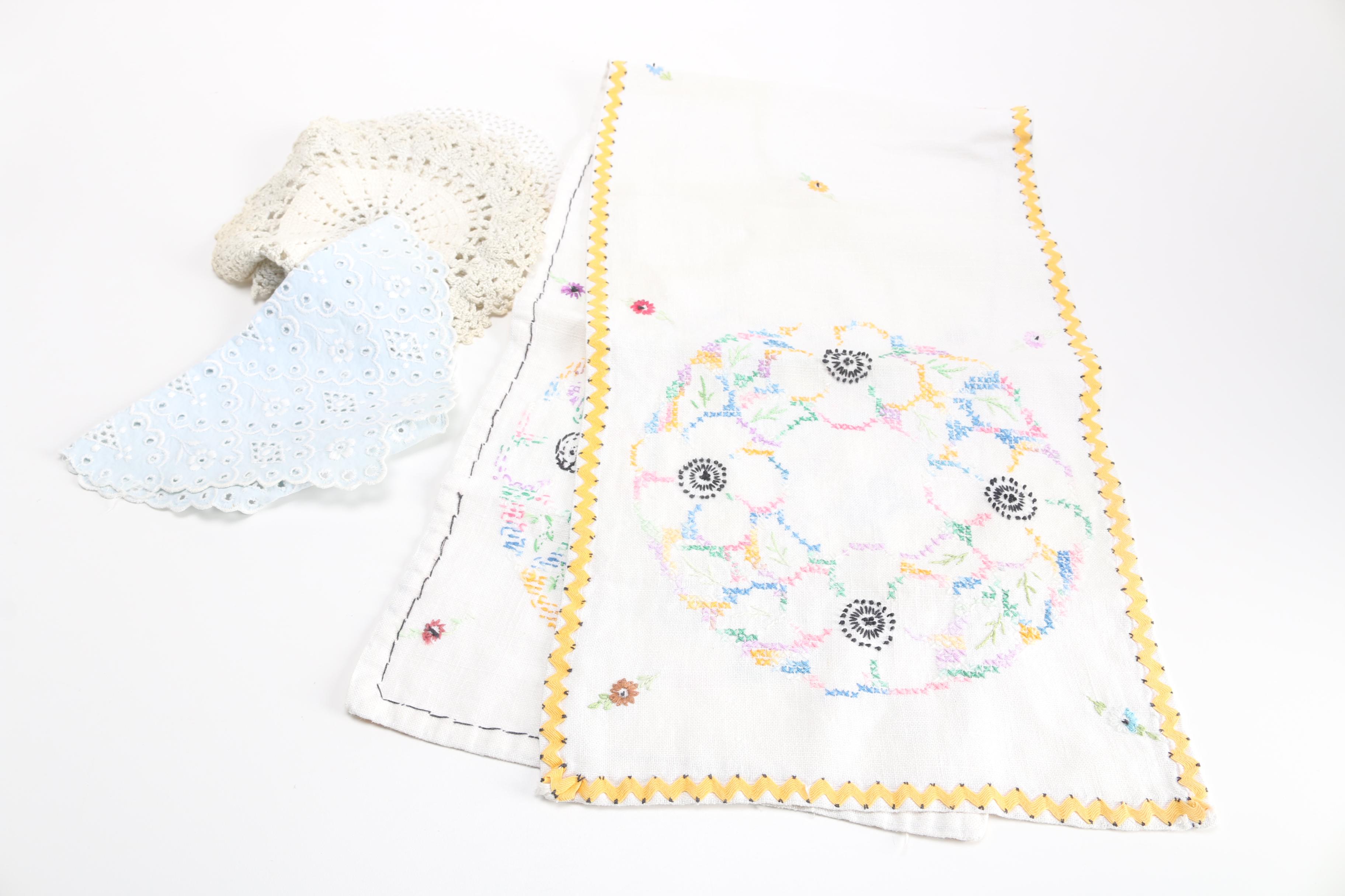 Assorted Vintage Linens