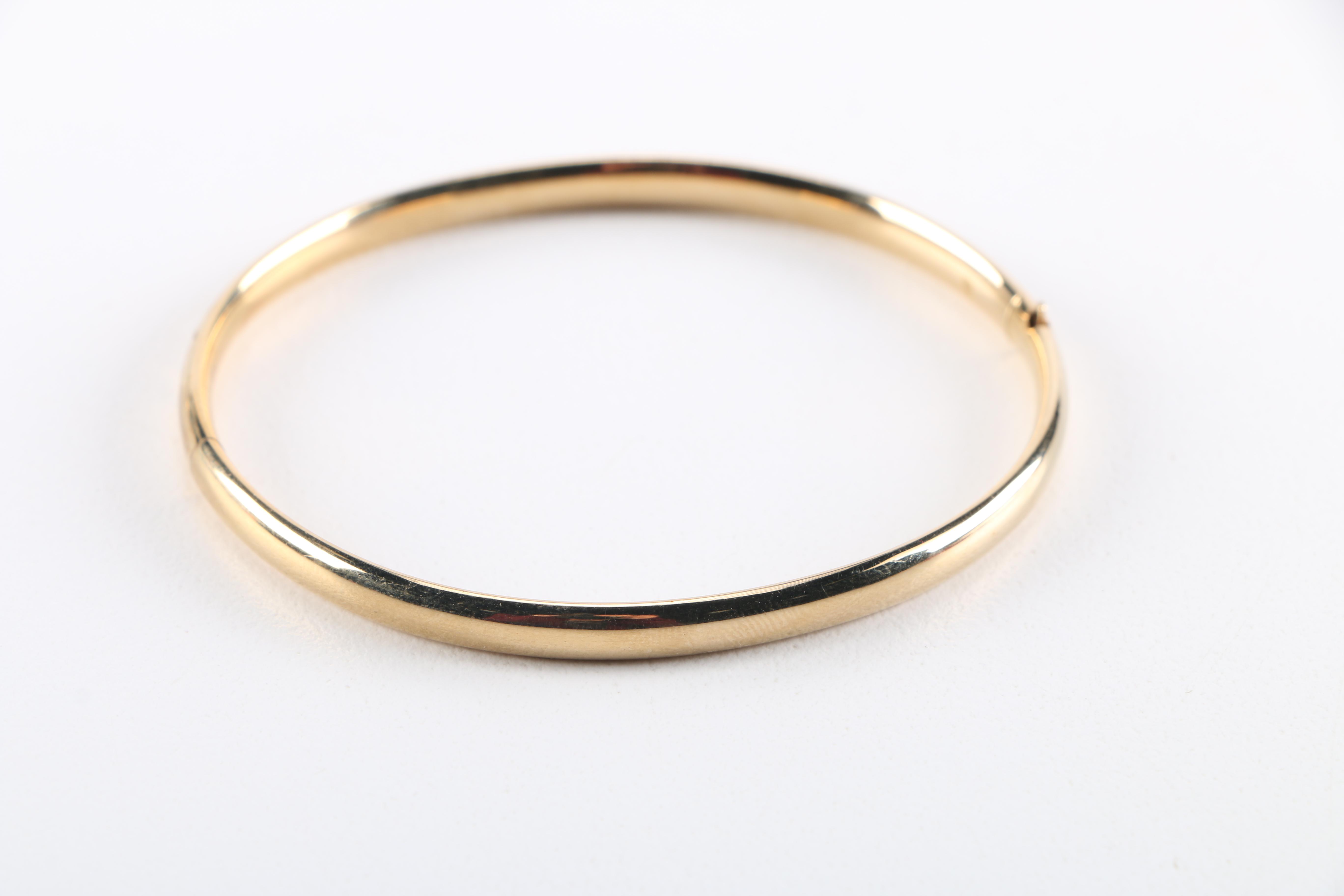 Costume Jewelry Including Cultured Pearl