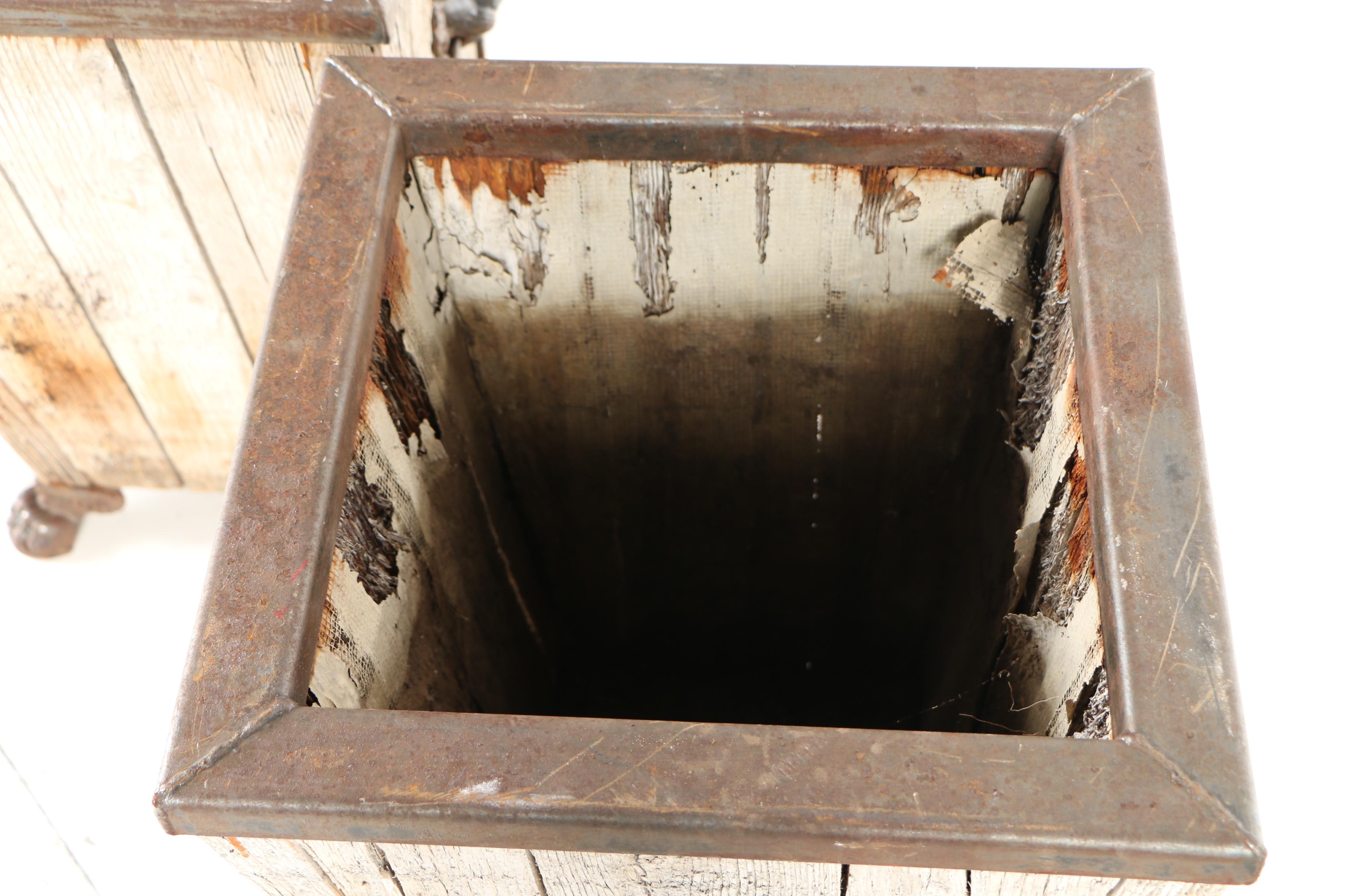 Figural Lion Head Planters