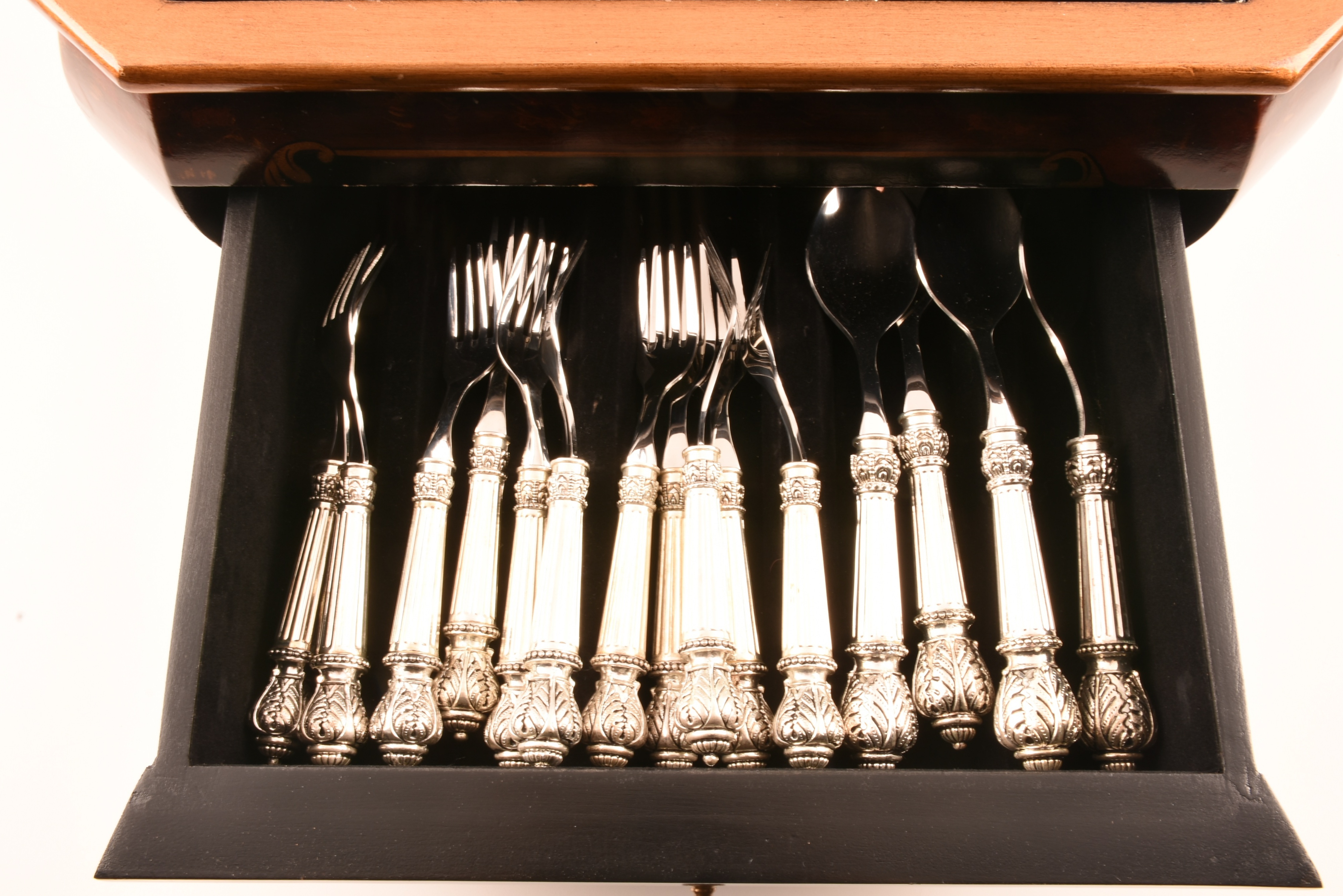 Elegant Flatware with Round Reeded Handles and Acanthus Reede