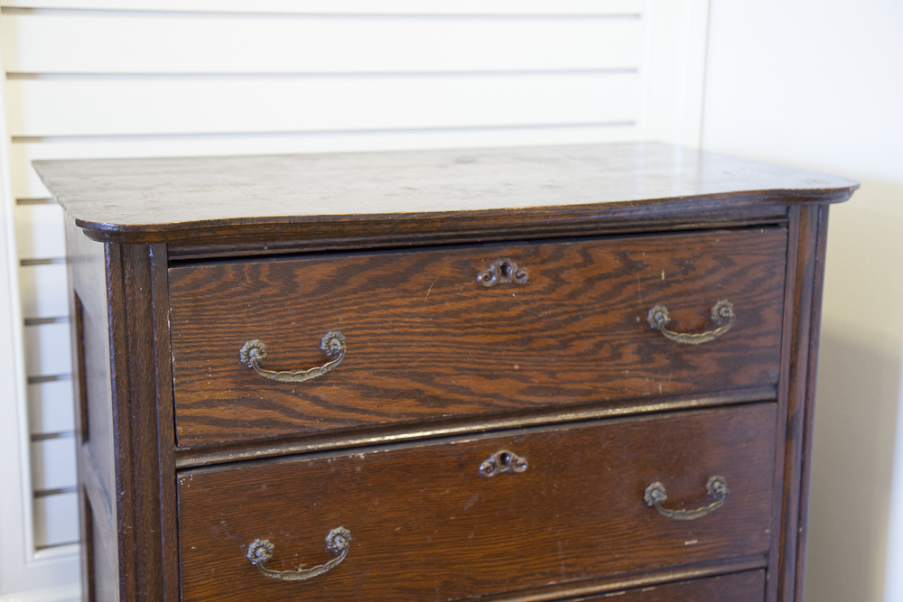 Antique Tiger Oak Chest of Drawers