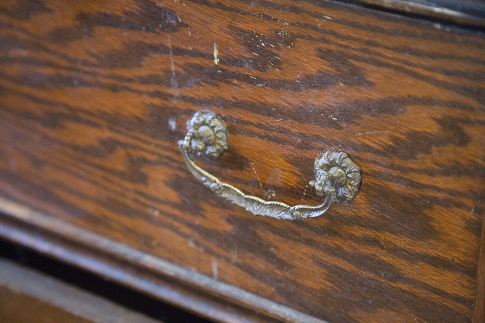 Antique Tiger Oak Chest of Drawers