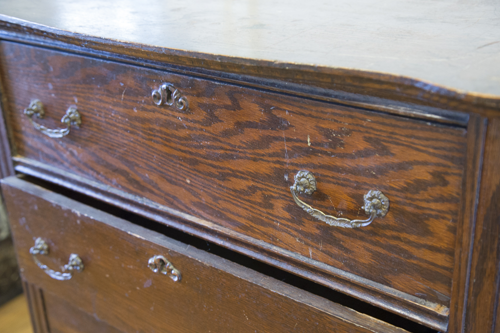 Antique Tiger Oak Chest of Drawers