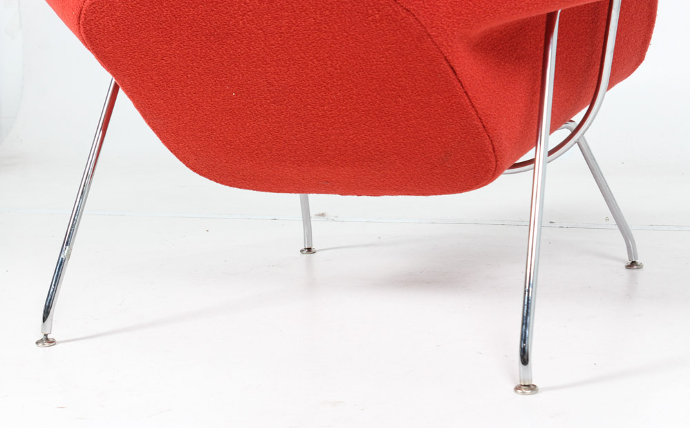 Mid Century Modern "Womb" Chair by Eero Saarinen for Knoll