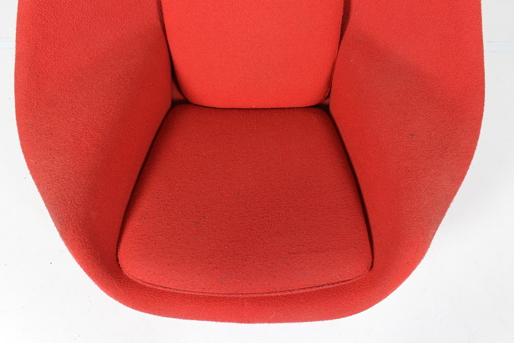 Mid Century Modern "Womb" Chair by Eero Saarinen for Knoll