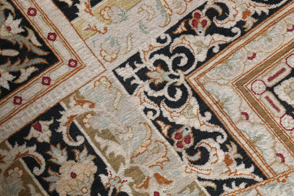 Hand Made Pakistani Round Wool Rug