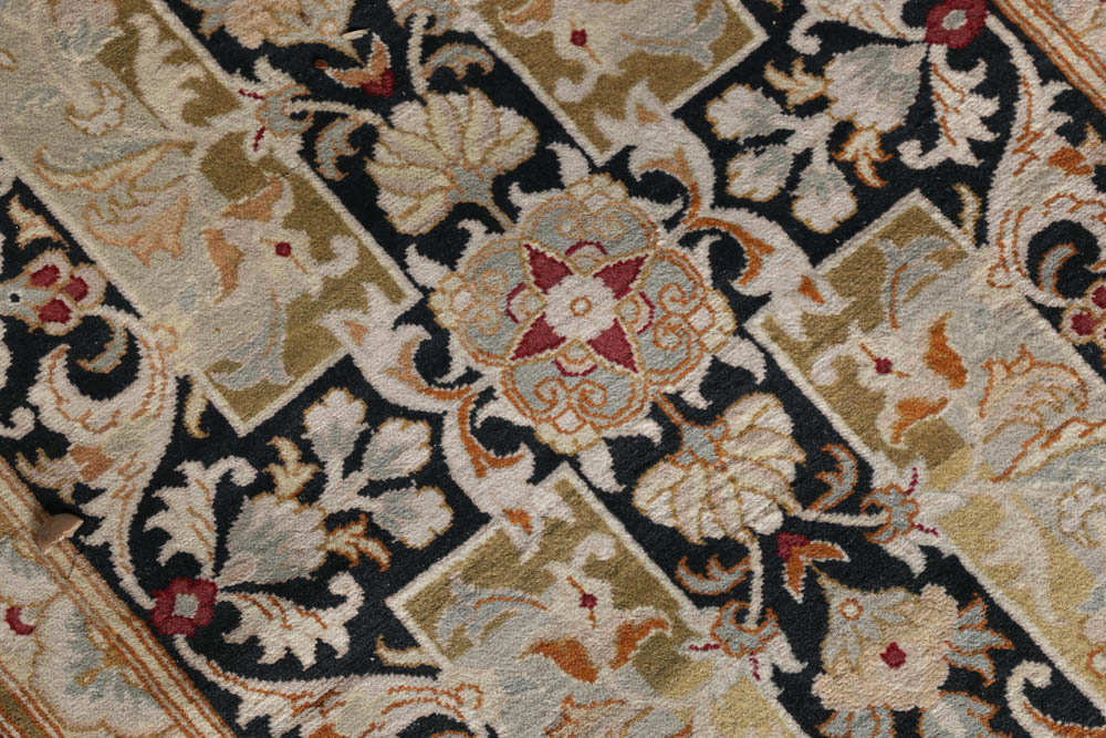 Hand Made Pakistani Round Wool Rug