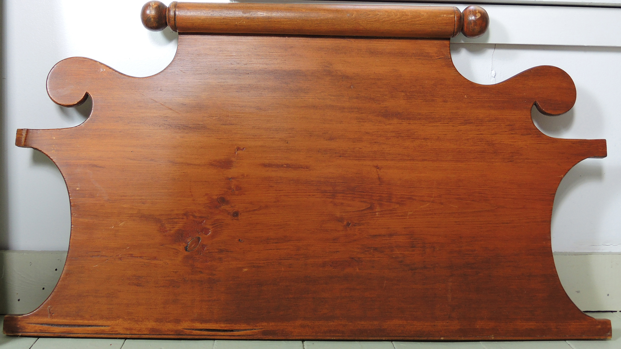 Antique 1800s Hand Carved Pineapple Four Poster Bed