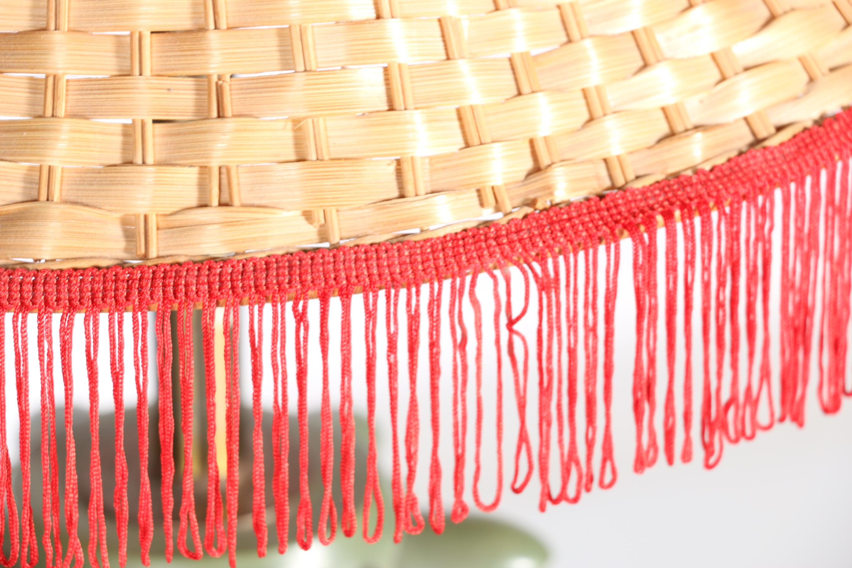 Pineapple Table Lamp With Bamboo Shade