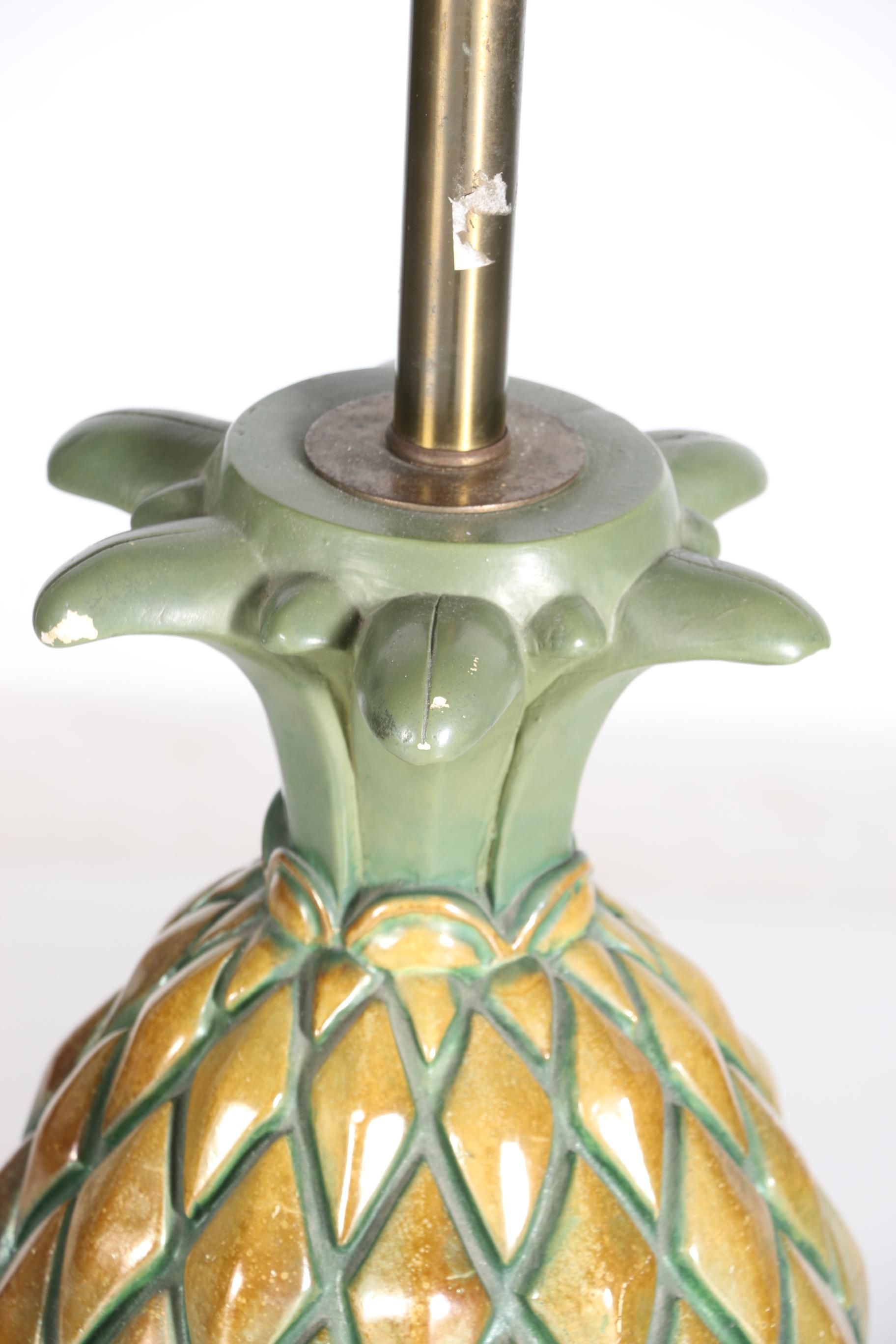 Pineapple Table Lamp With Bamboo Shade