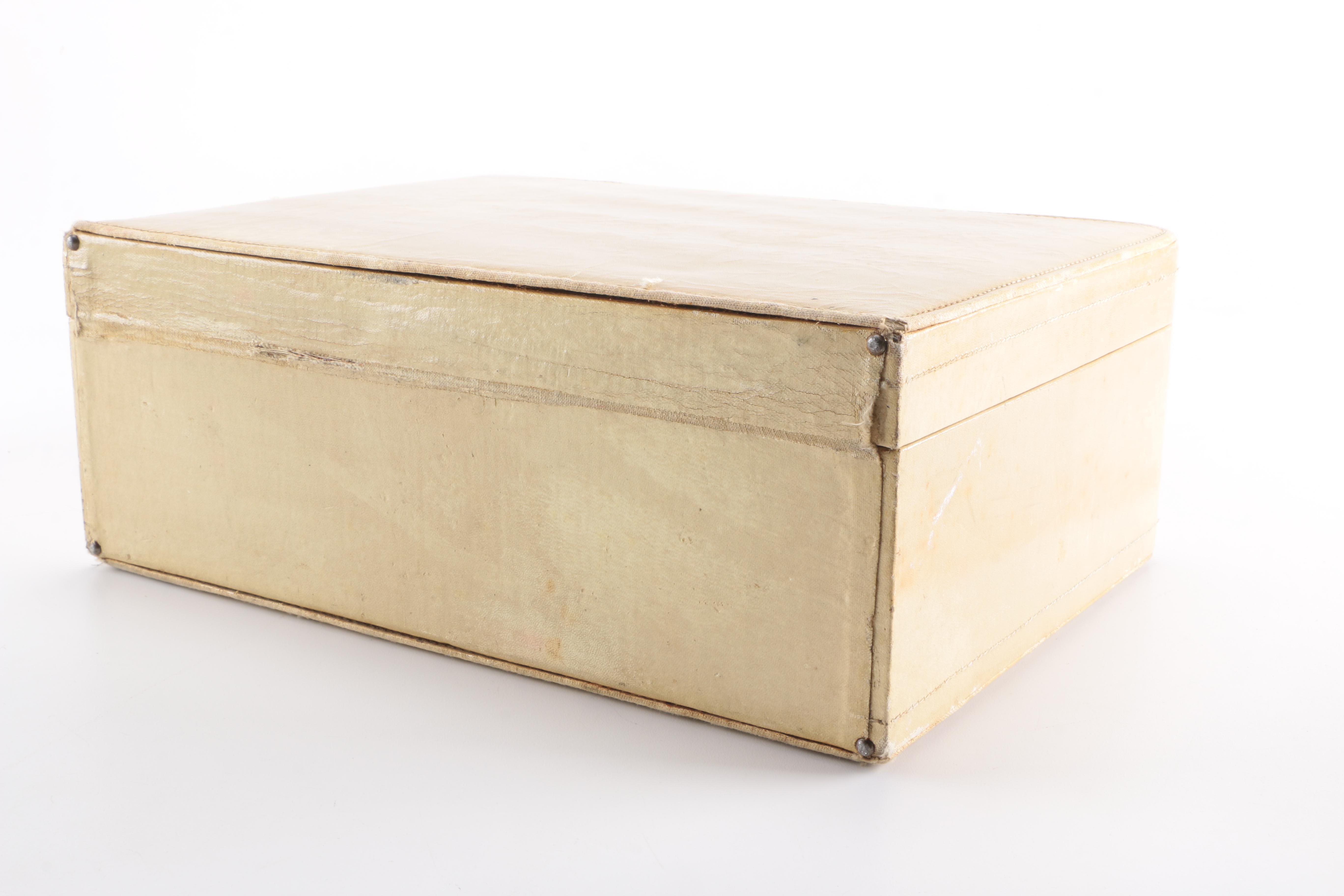 Vintage Shortrip Train Case