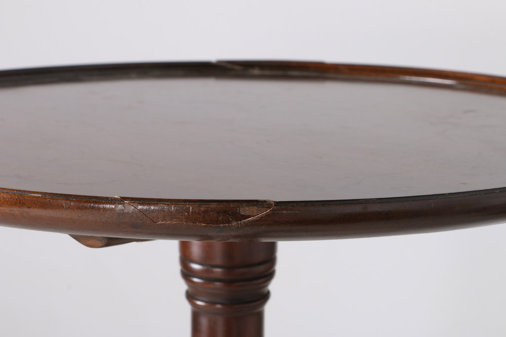 Williamsburg Furniture Cherry Tea Table Adaptation Made by Kittinger Company