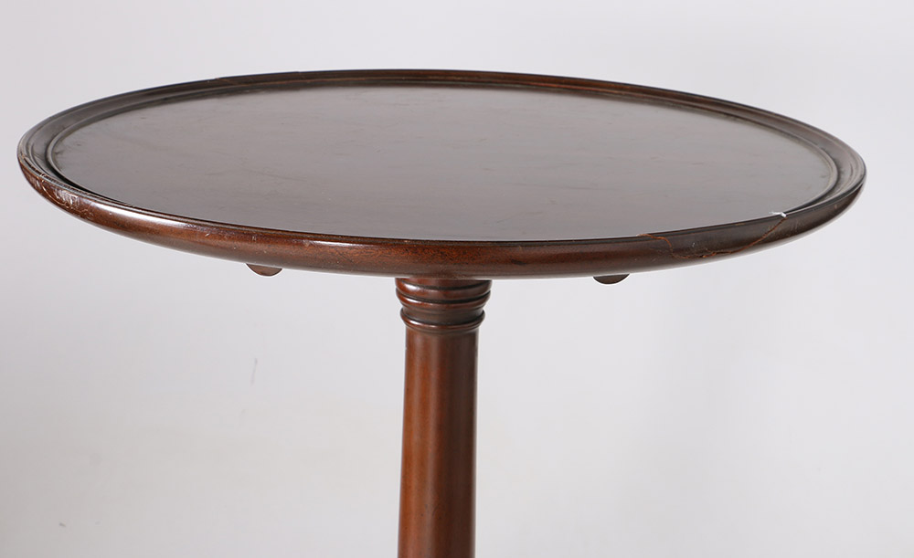Williamsburg Furniture Cherry Tea Table Adaptation Made by Kittinger Company