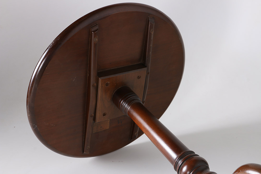 Williamsburg Furniture Cherry Tea Table Adaptation Made by Kittinger Company