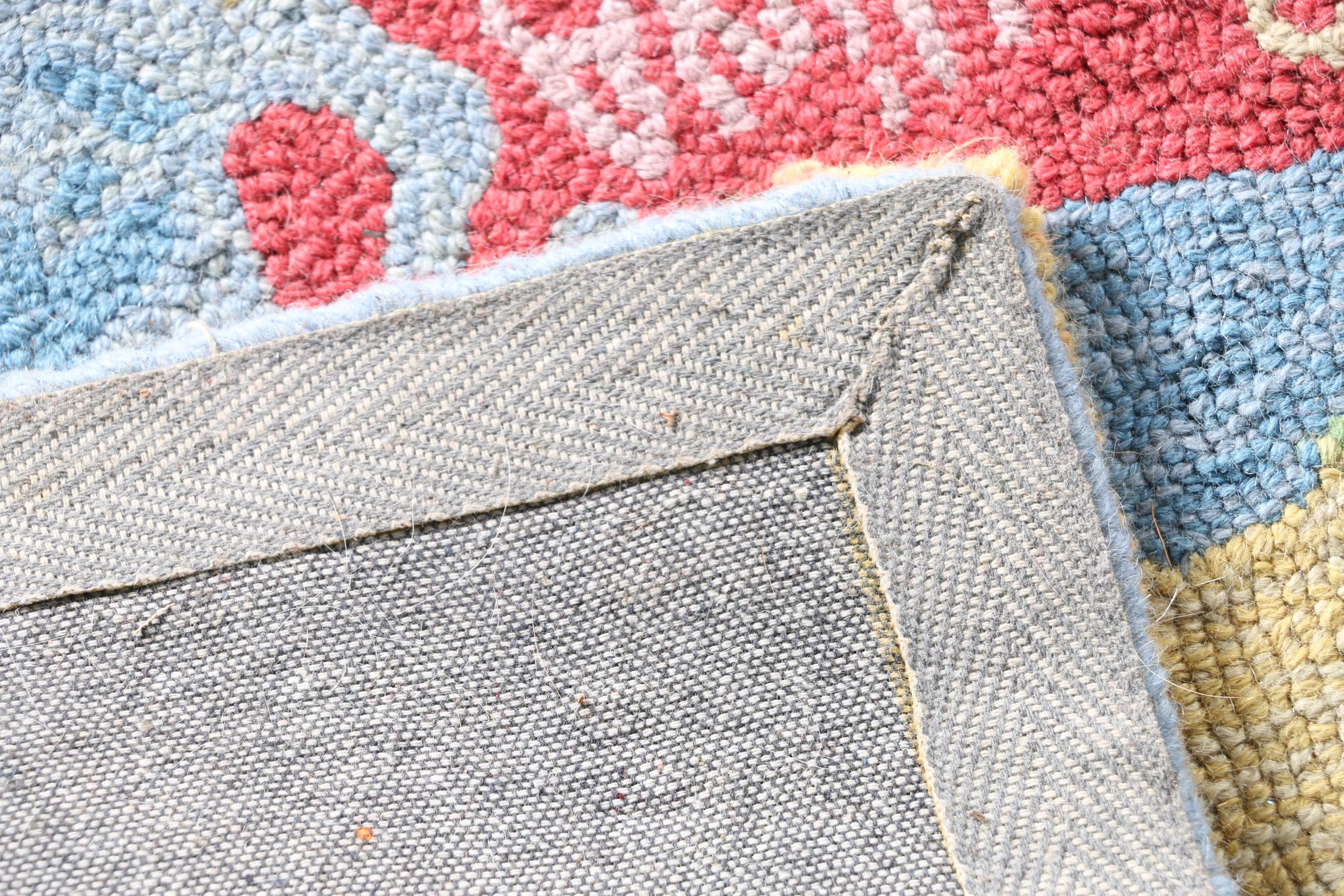 Hand-Tufted Oopsy Daisy Pictorial Children's Area Rug