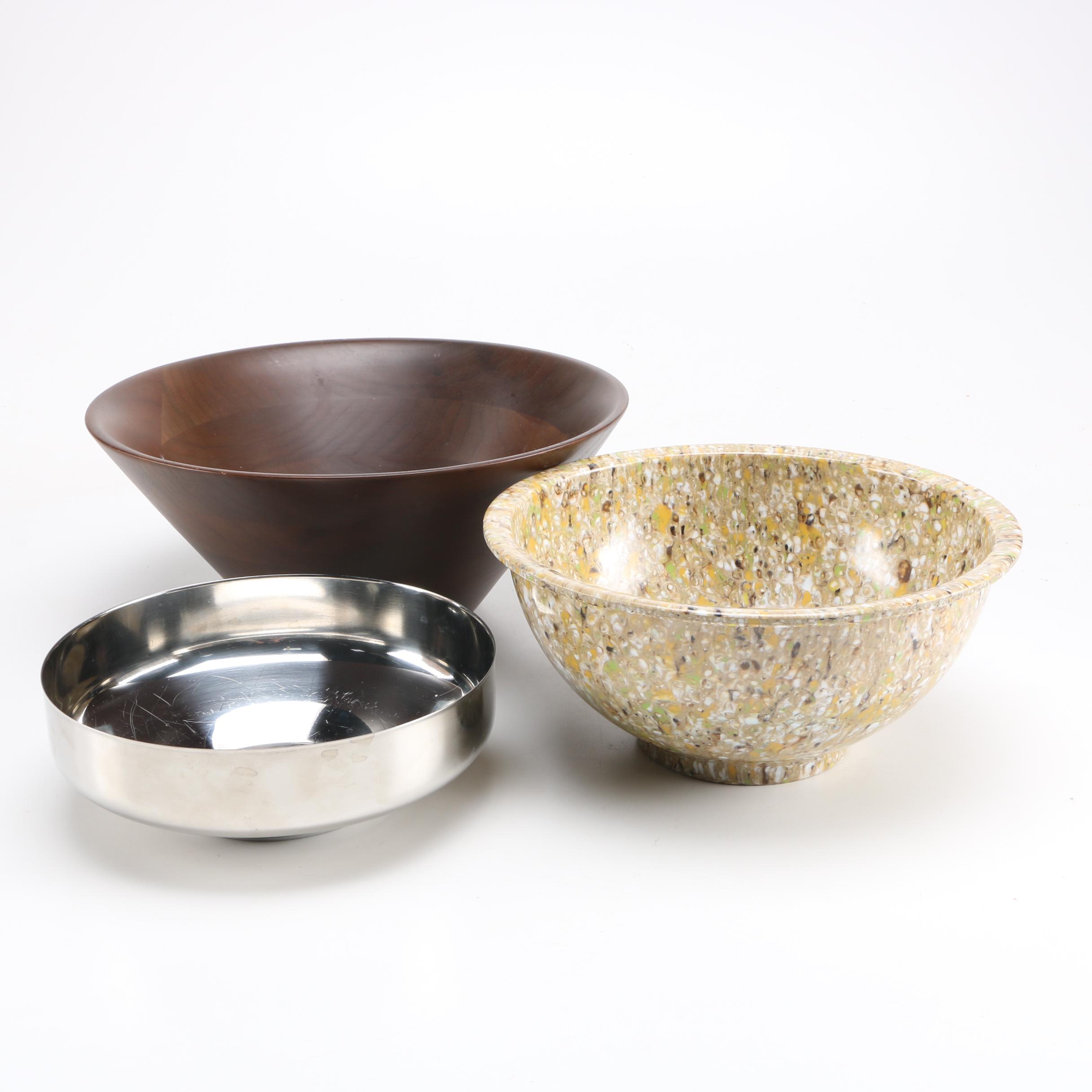 Mid Century Modern Serving Bowls Featuring Texas Ware