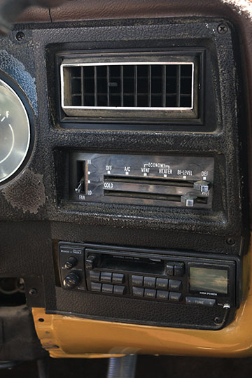 1975 Chevrolet Silverado "Camper Special"