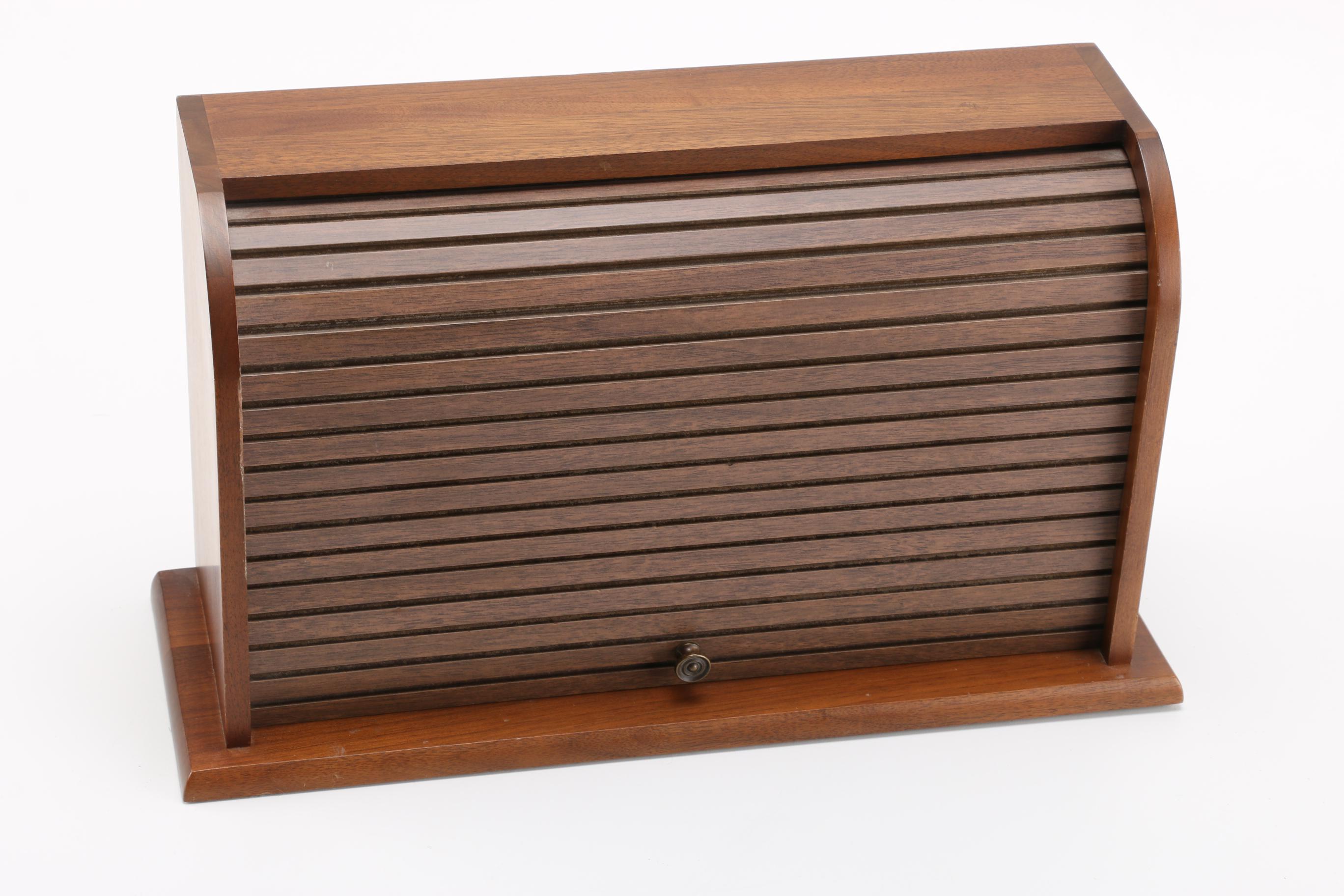 Pipes With Roll Top Stand