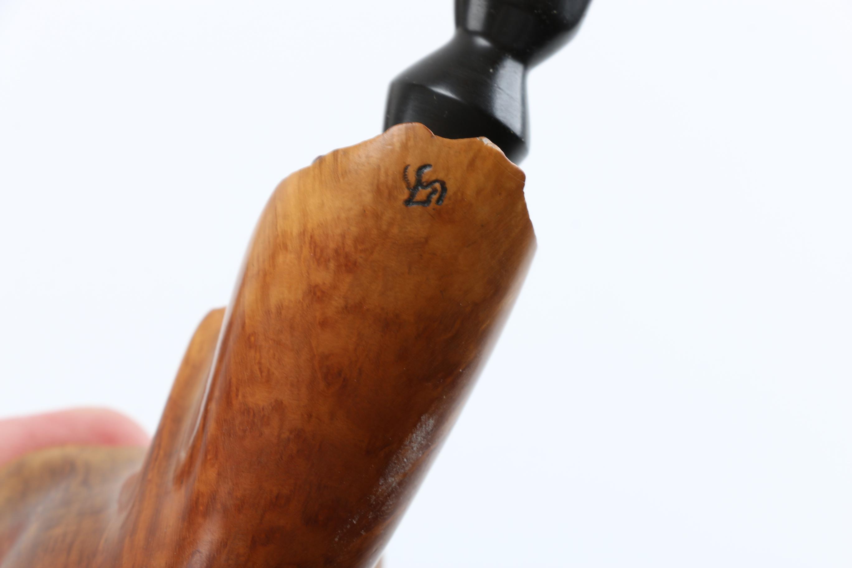 Pipes With Roll Top Stand