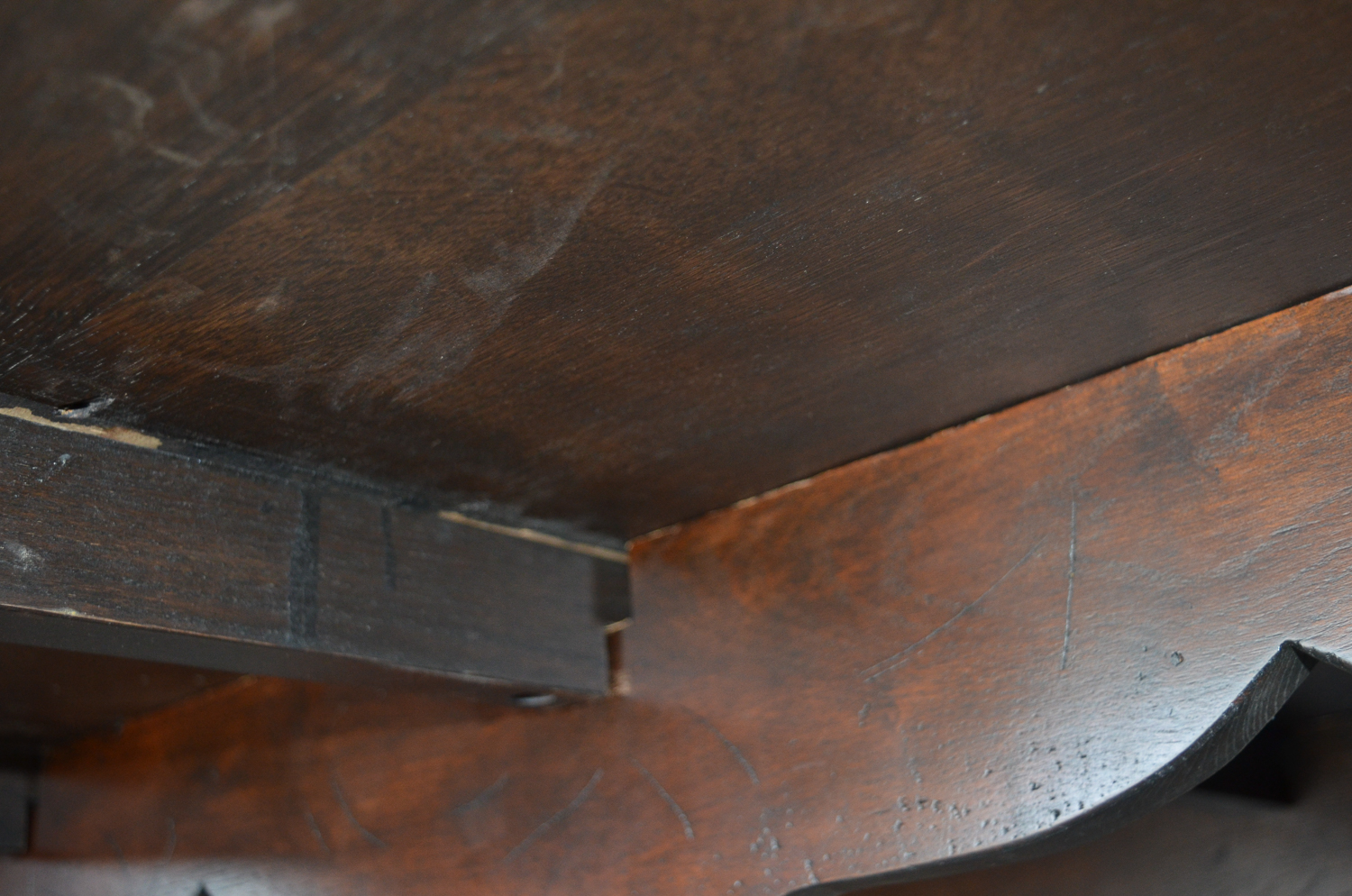 Vintage Queen Anne Style Oak Dining Table