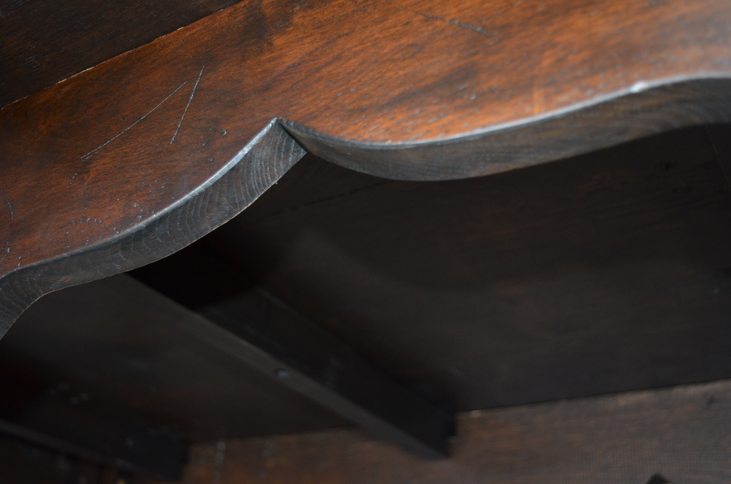 Vintage Queen Anne Style Oak Dining Table