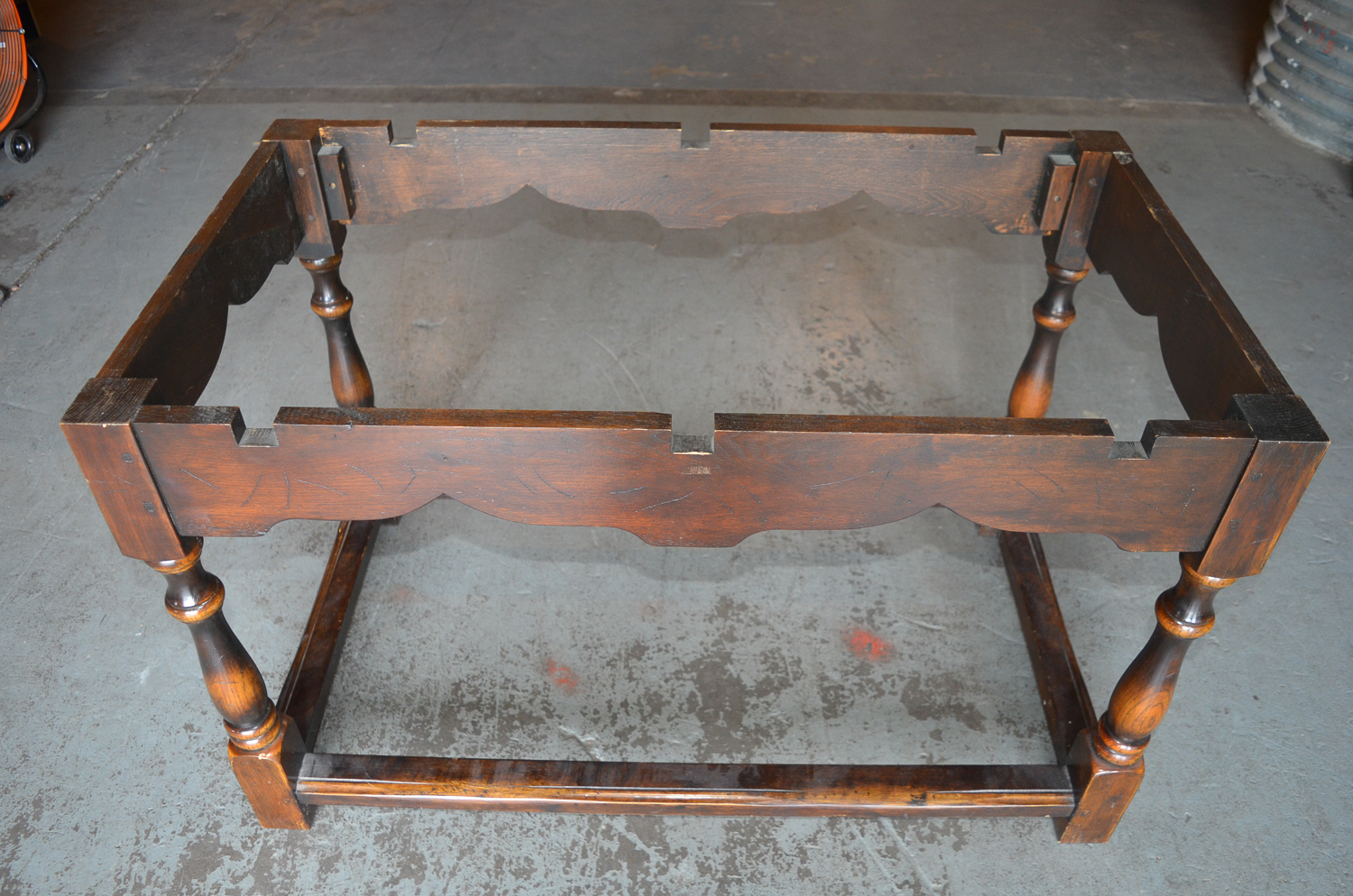 Vintage Queen Anne Style Oak Dining Table