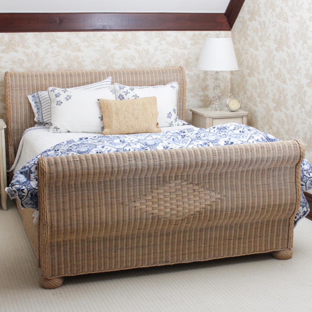 Queen Size Natural Finish Wicker Sleigh Bed