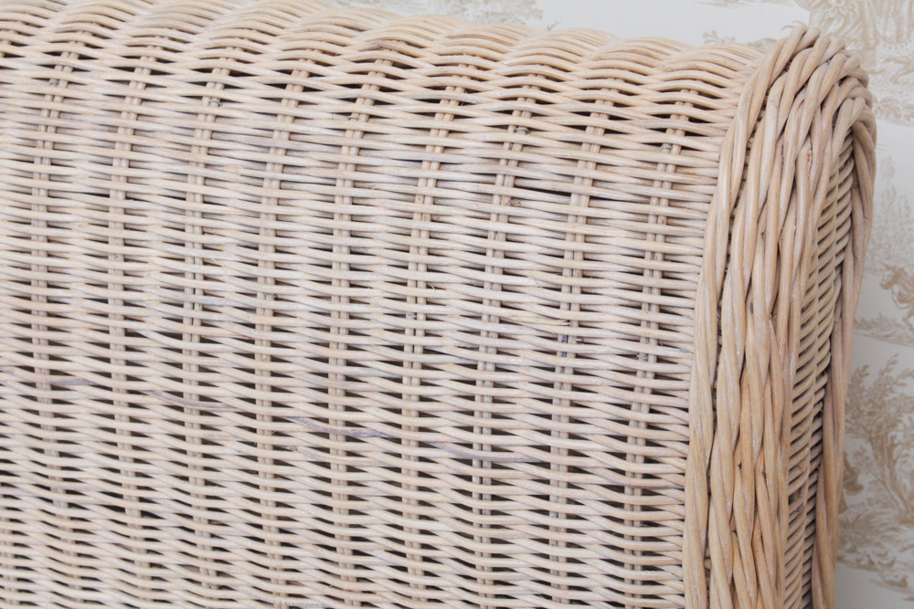 Queen Size Natural Finish Wicker Sleigh Bed