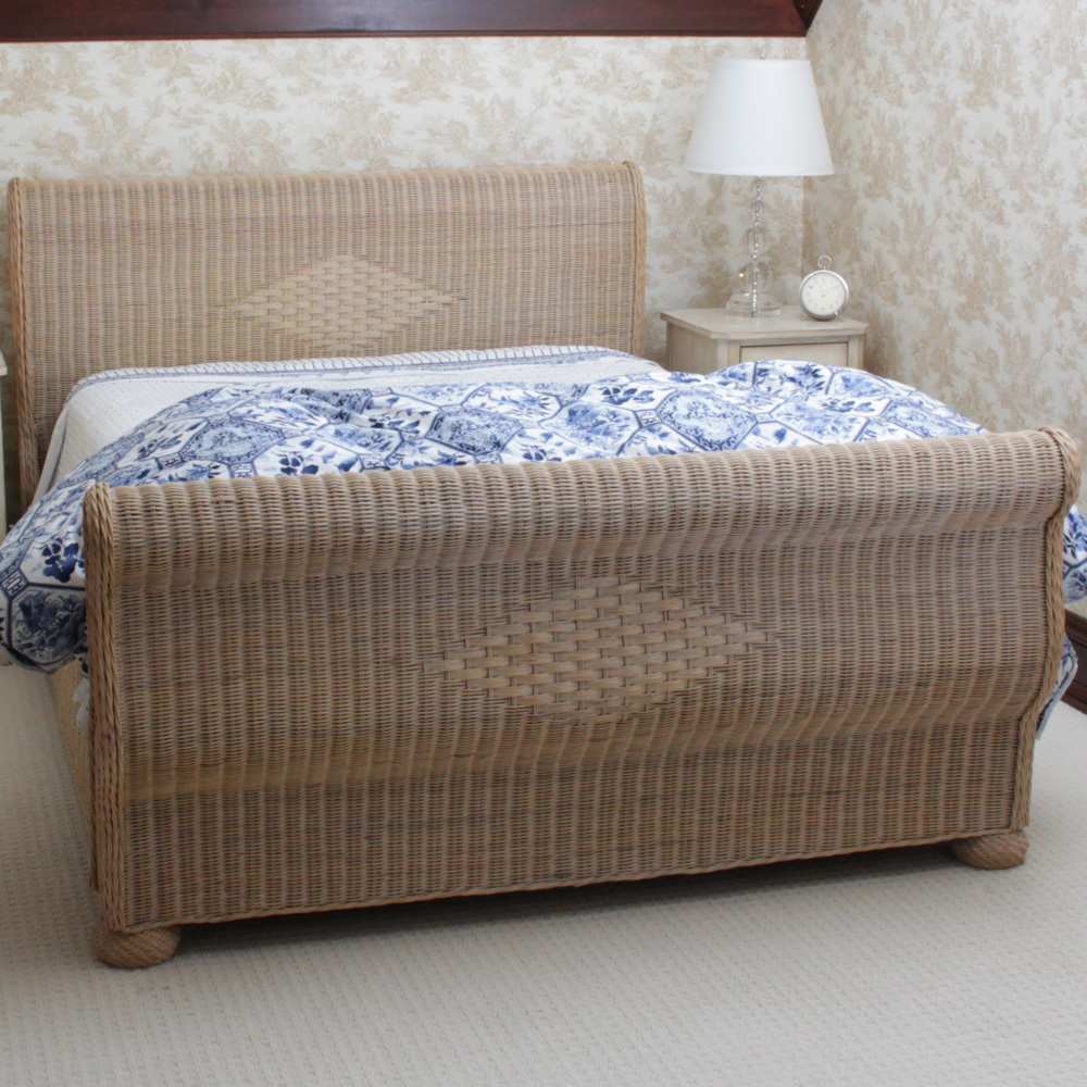 Queen Size Natural Finish Wicker Sleigh Bed