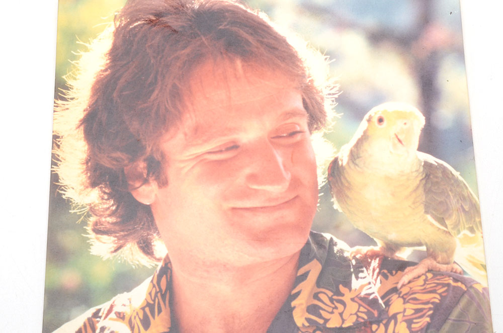 Comedian and Actor Robin Williams Signed Cuts Plus Color Photo