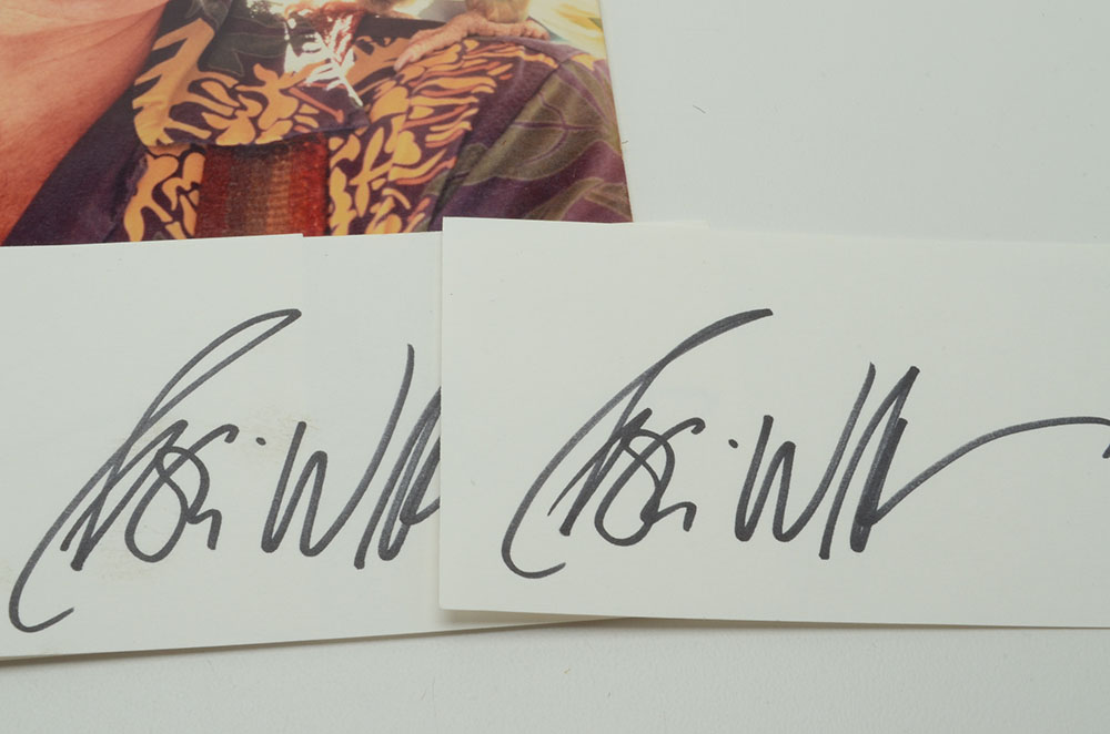 Comedian and Actor Robin Williams Signed Cuts Plus Color Photo