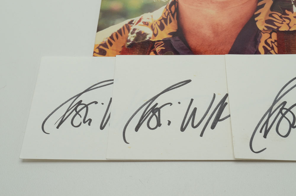 Comedian and Actor Robin Williams Signed Cuts Plus Color Photo