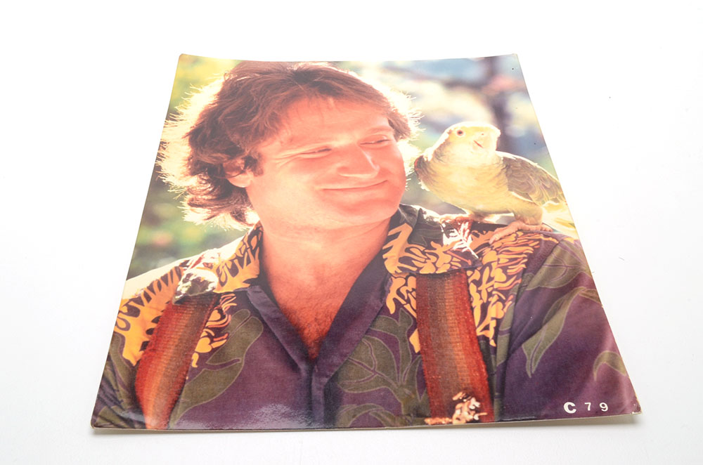 Comedian and Actor Robin Williams Signed Cuts Plus Color Photo