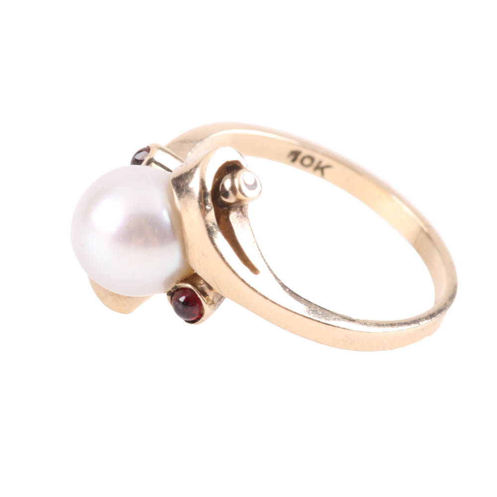 10K Yellow Gold Pearl and Garnet Ring