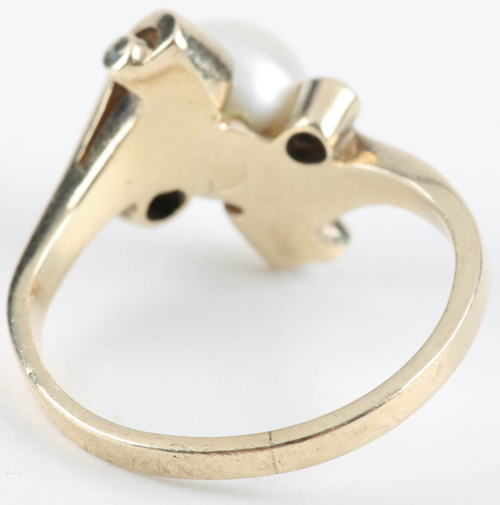 10K Yellow Gold Pearl and Garnet Ring