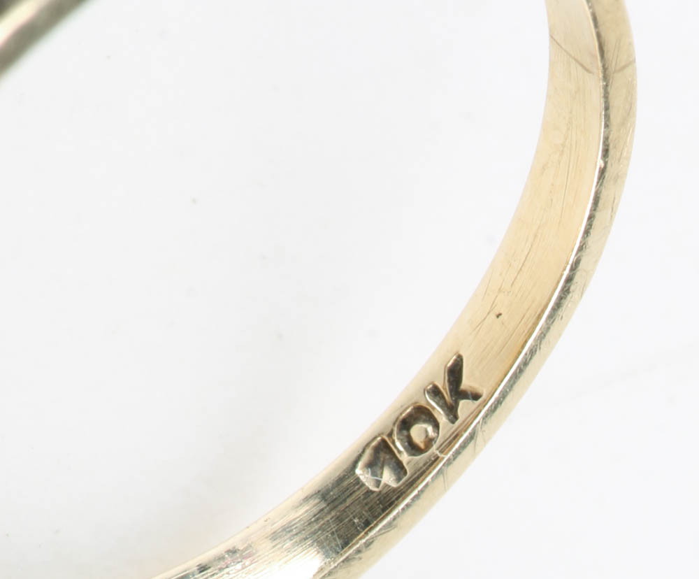 10K Yellow Gold Pearl and Garnet Ring