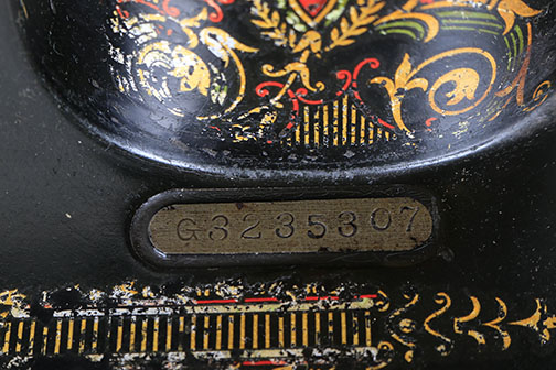 Antique Singer Sewing Machine With Treadle Base