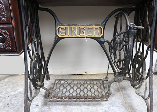 Antique Singer Sewing Machine With Treadle Base