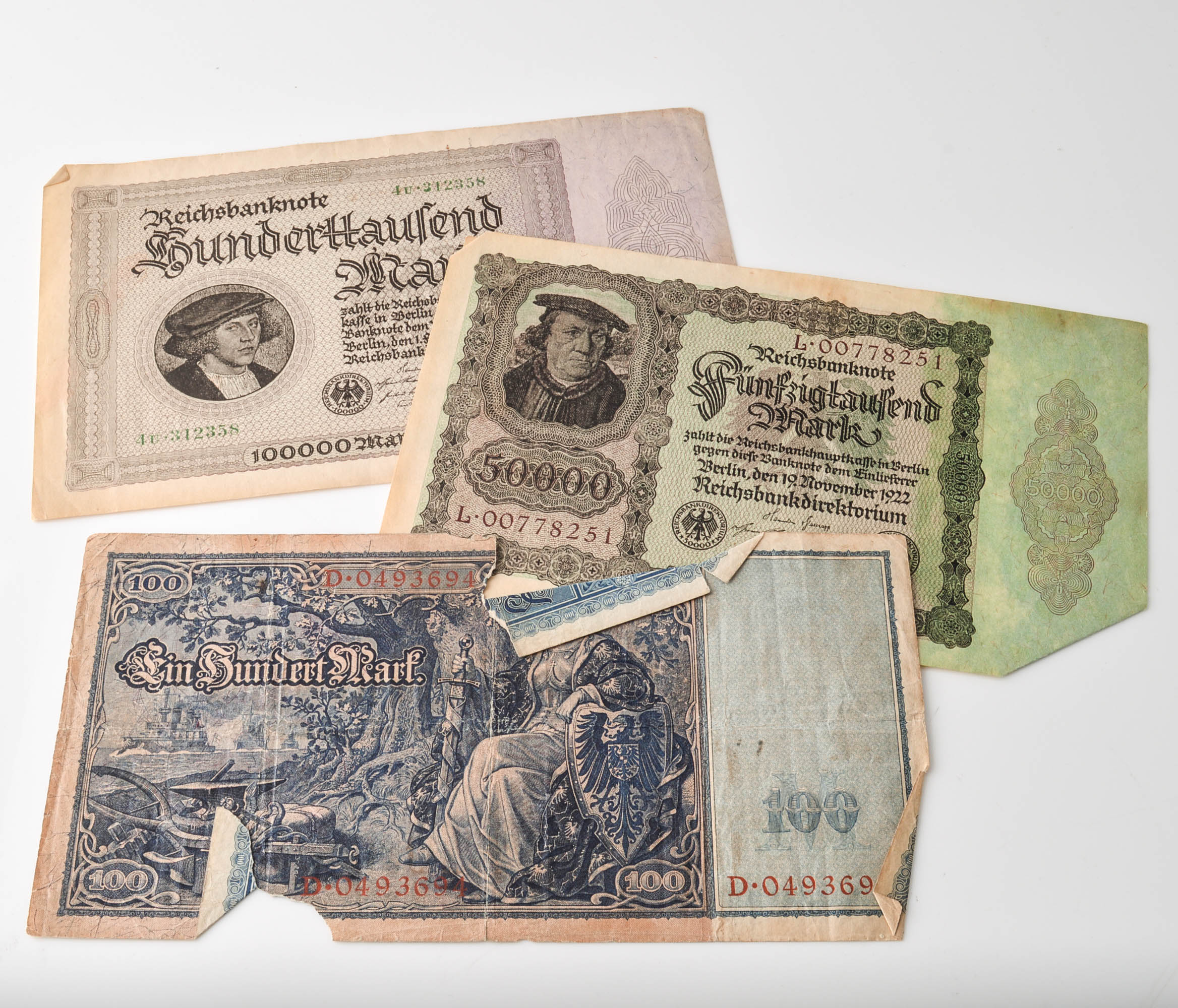 Assorted European Banknotes and "Catalogue of European Paper Money Since 1900" by Albert Pick