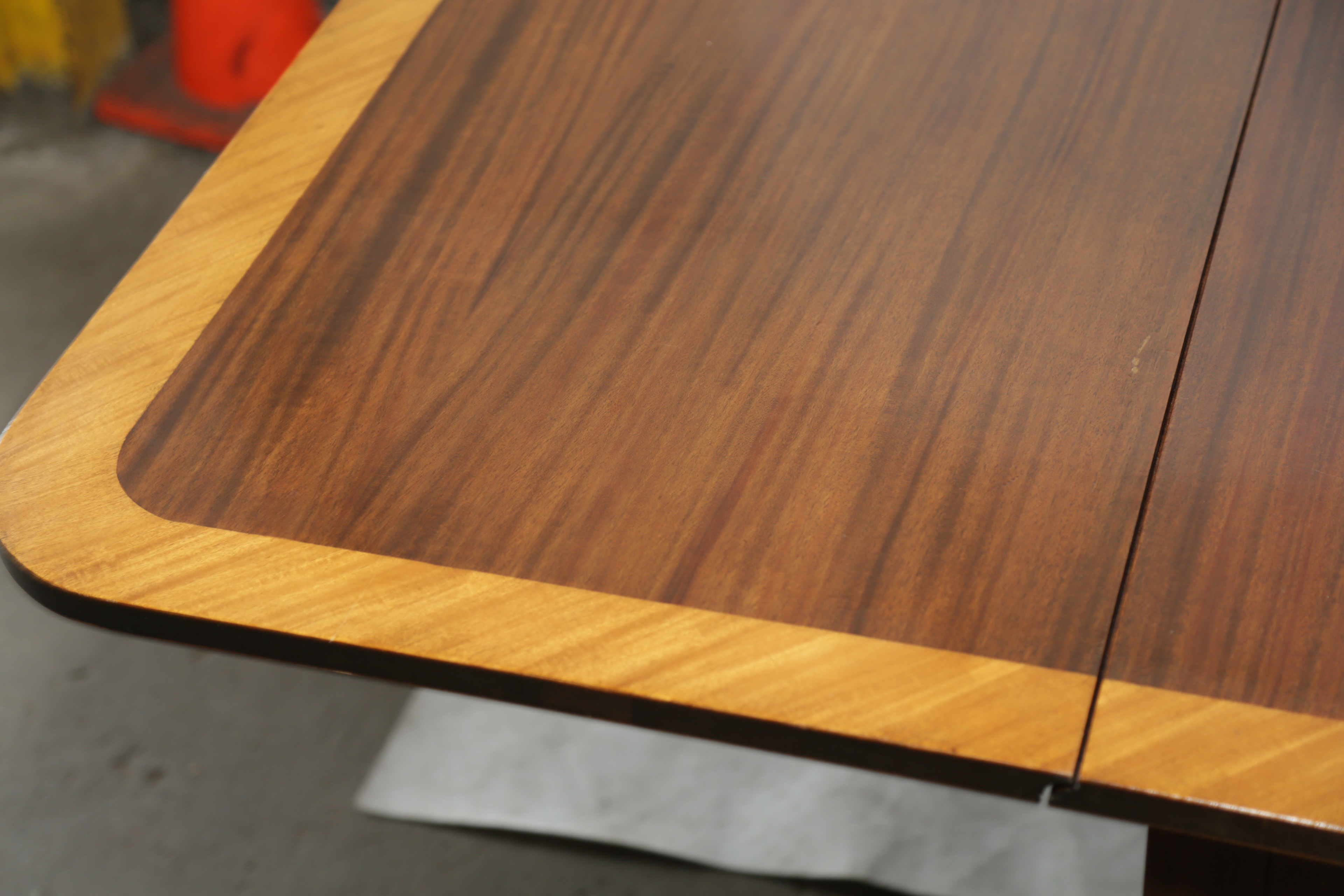 Duncan Phyfe Style Mahogany Drop Leaf Table by Elite Furniture