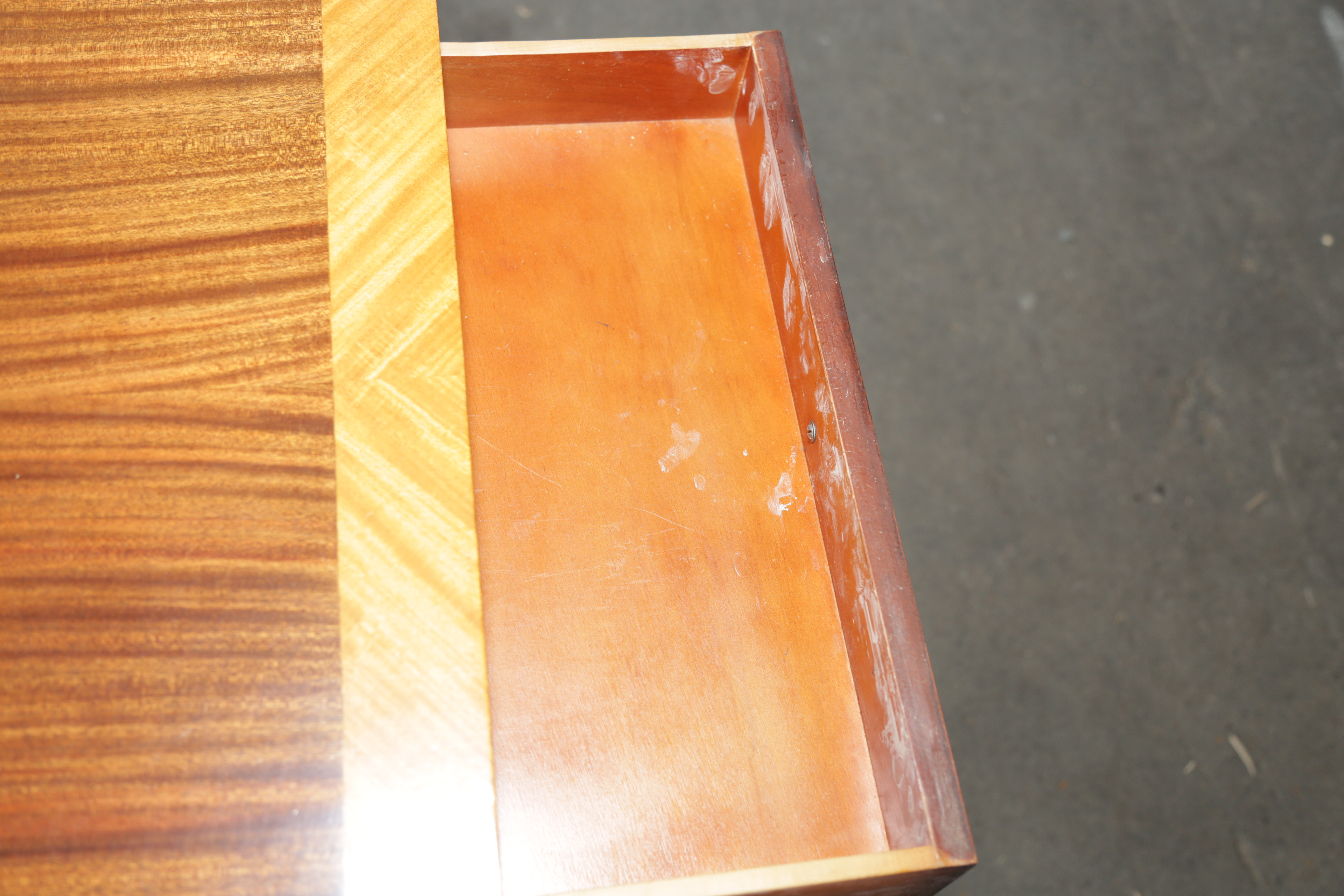 Duncan Phyfe Style Mahogany Drop Leaf Table by Elite Furniture