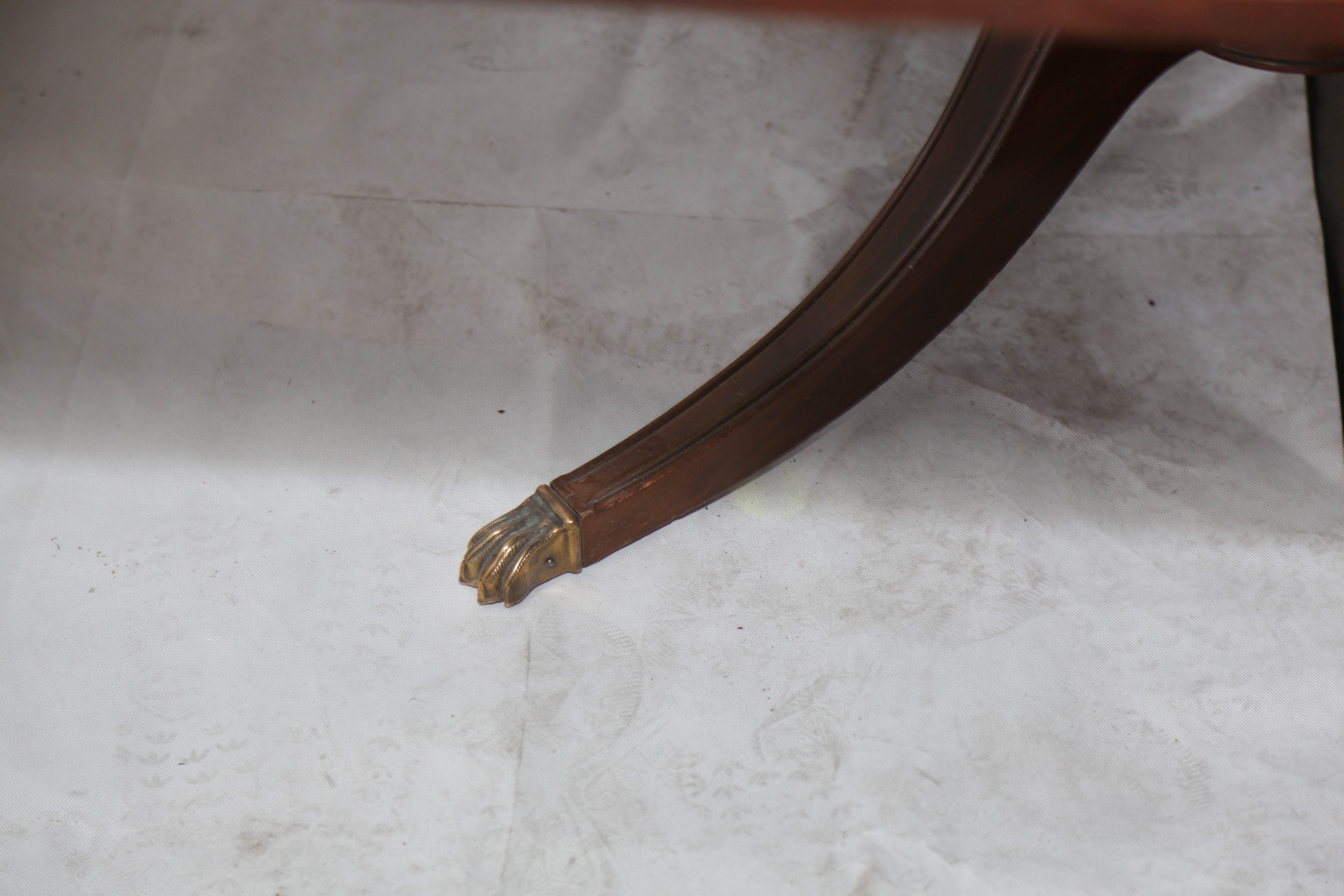 Duncan Phyfe Style Mahogany Drop Leaf Table by Elite Furniture