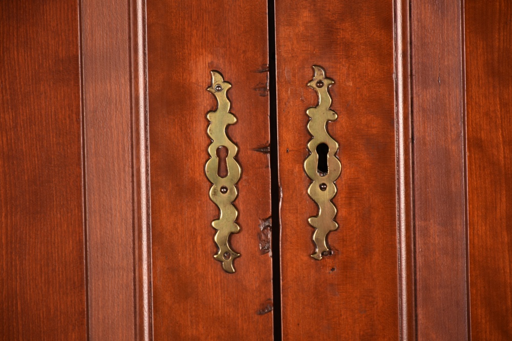 Early 19th Century Federal Kentucky Secretary Bookcase in Cherry