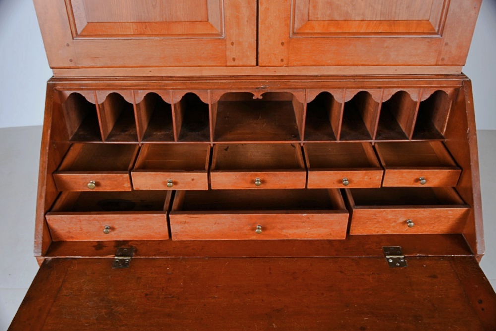 Early 19th Century Federal Kentucky Secretary Bookcase in Cherry