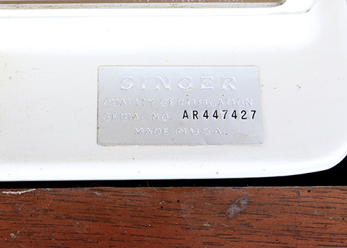 Vintage Singer Sewing Machine in Cabinet With Accessories