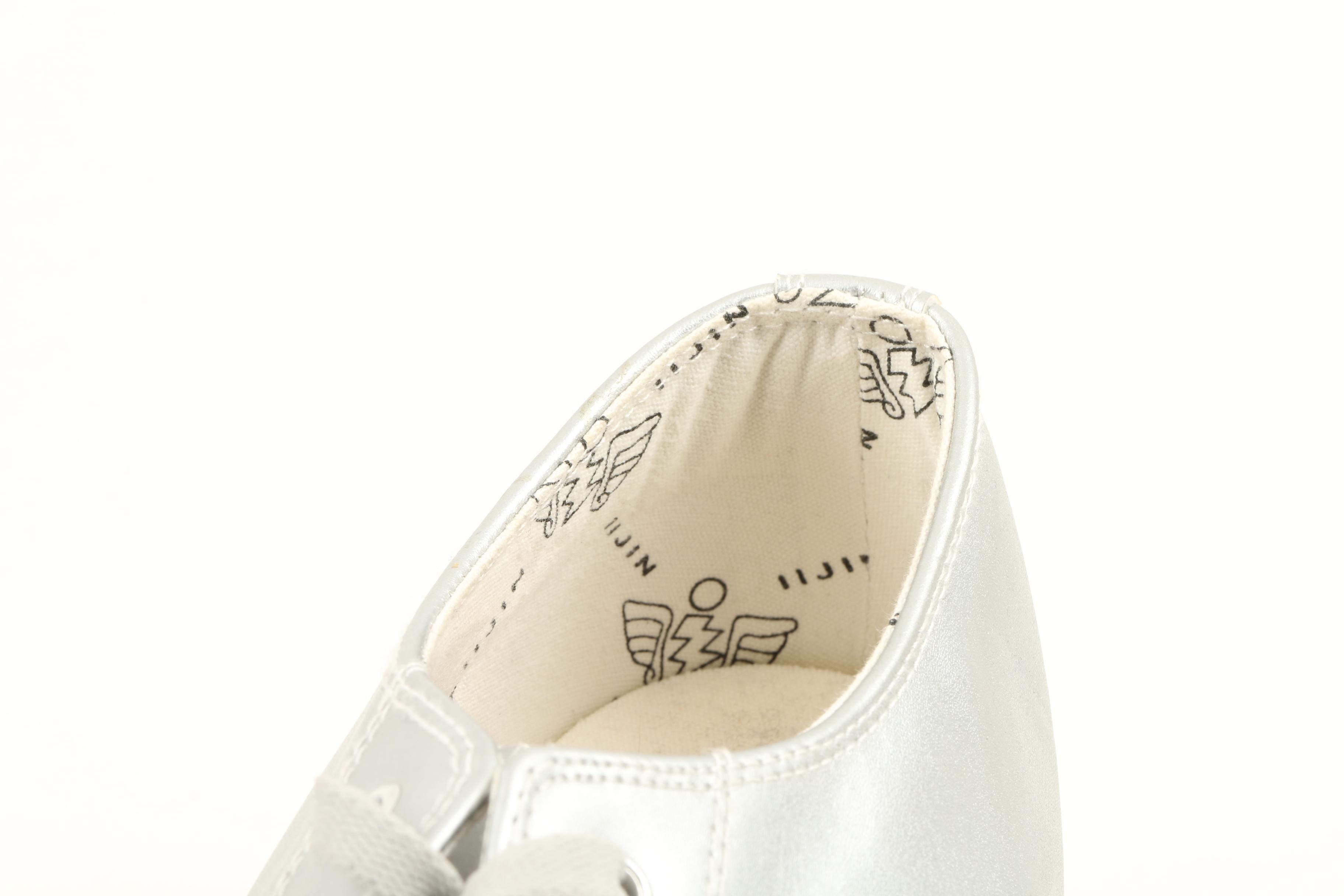 iiJin Metallic Silver Sneakers